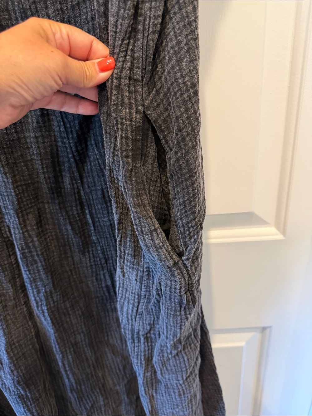 Dressed in Lala California Cool Oversized Maxi Dress Black Mineral Wash medium - Picture 10 of 10